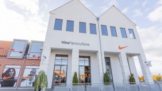 NIKE FACTORY STORE